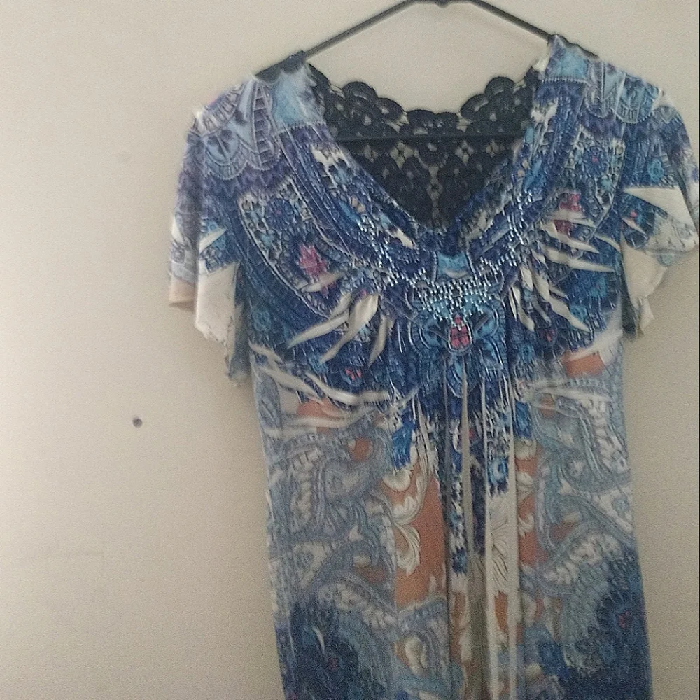 Women's Top - Picture 1 of 5